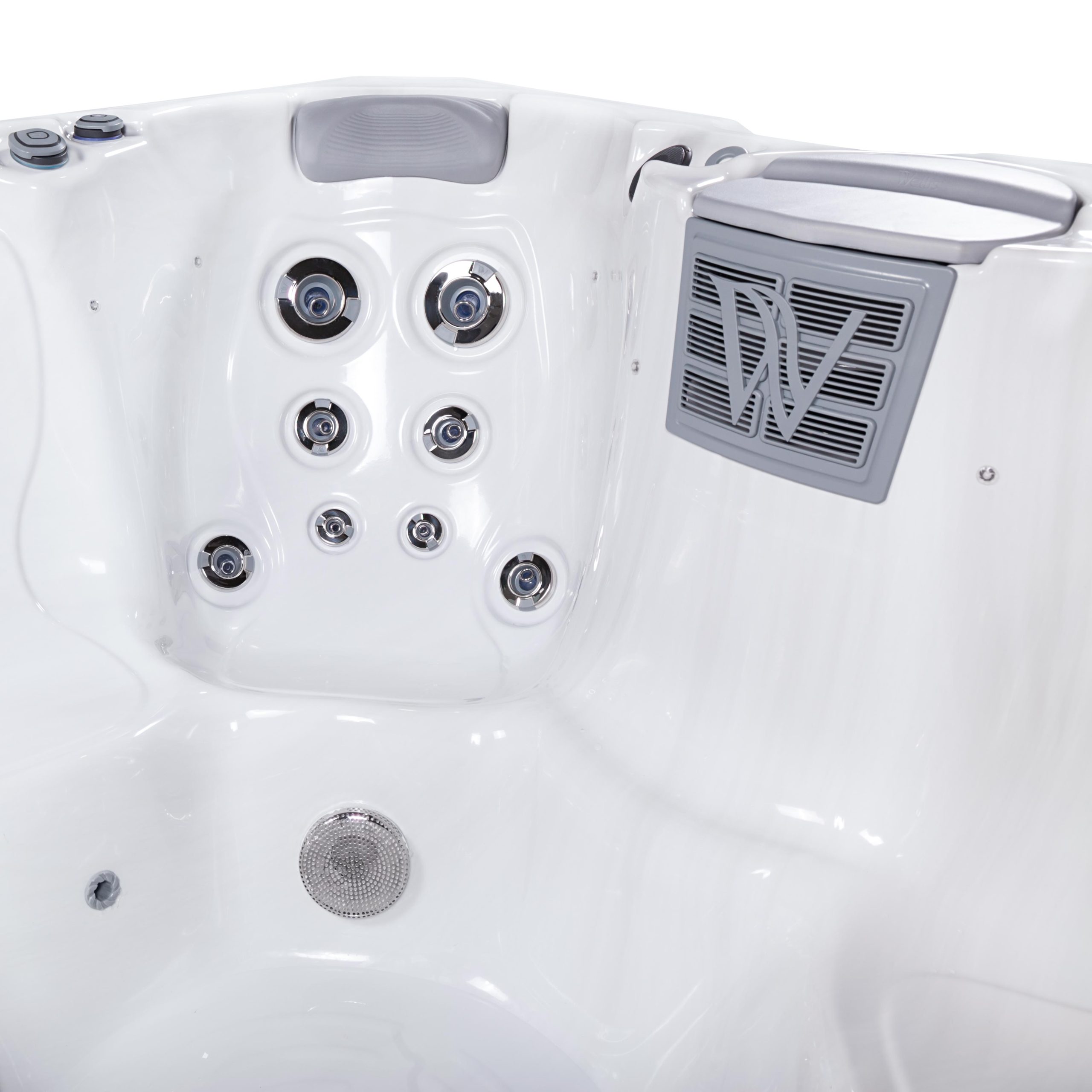 Wellis Lima hot tub