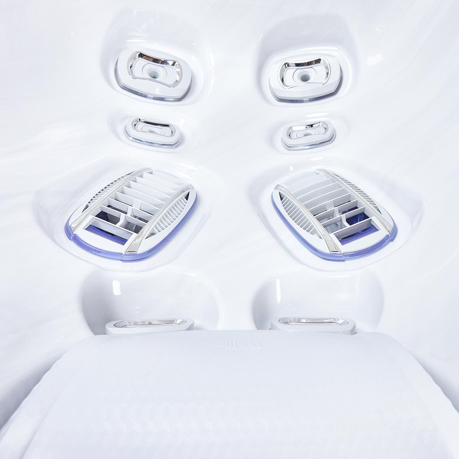 Wellis Atlas hot tub