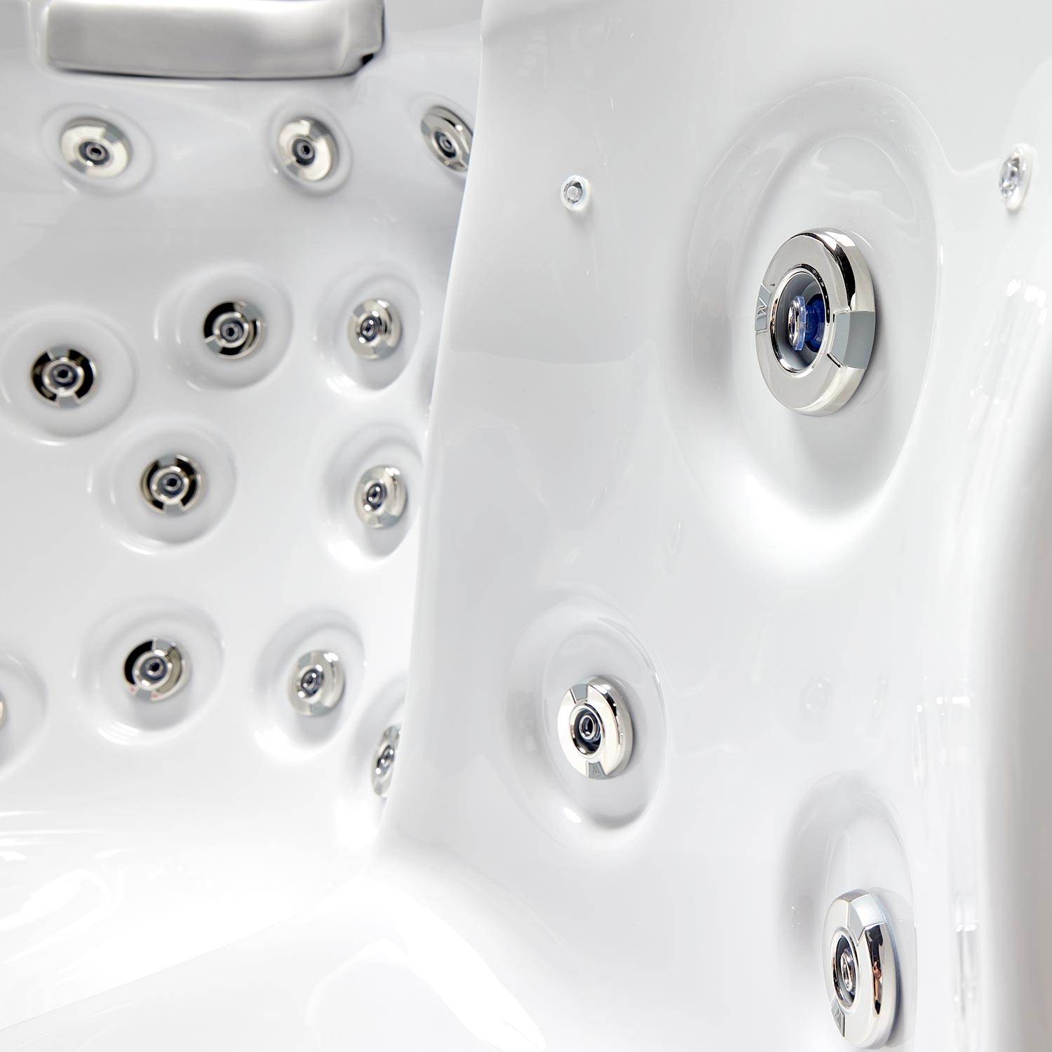 Wellis_jupiter_hot_tub_detail9