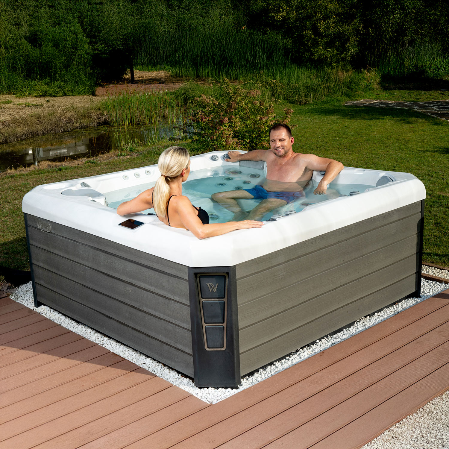 Wellis Atlas hot tub